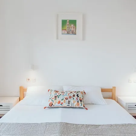 Anatota Hvar بيت ضيافة