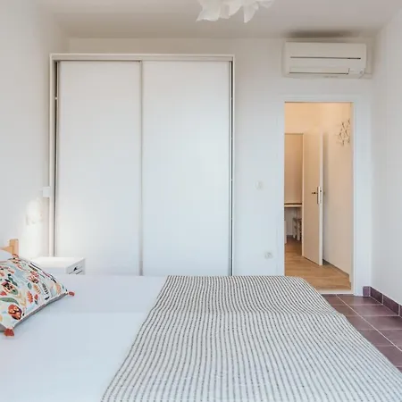 Гостевой дом Anatota Hvar 4*