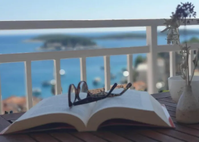 Anatota Hvar Affittacamere