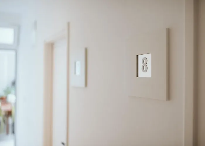 Anatota Hvar 4* חוואר